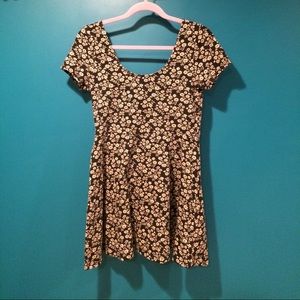 F21 scoop-neck floral skater dress